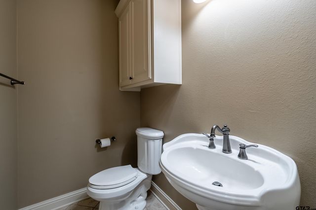 12105 Jazmin Cir, Flint, TX 75762