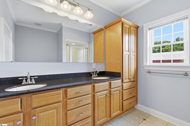 10 Hartsfield Court, Easley, SC 29642