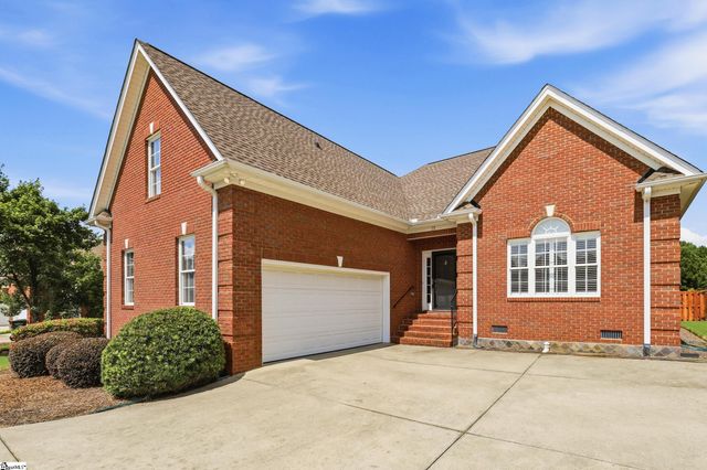 10 Hartsfield Court, Easley, SC 29642