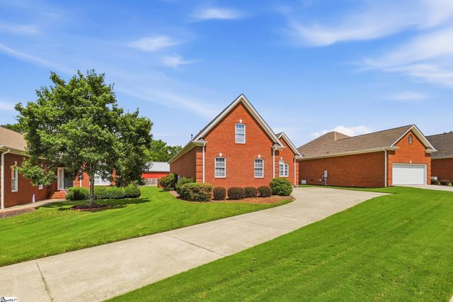 10 Hartsfield Court, Easley, SC 29642