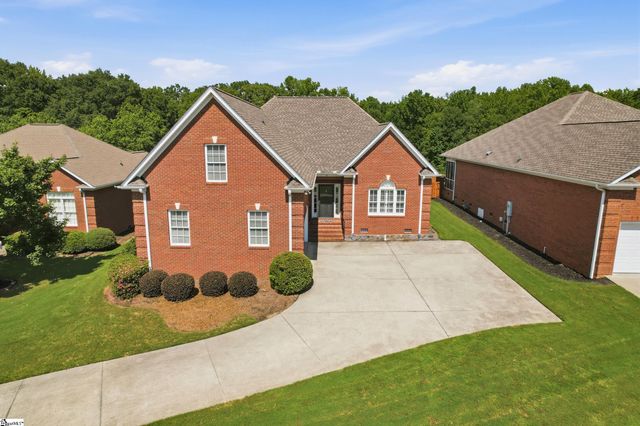 10 Hartsfield Court, Easley, SC 29642