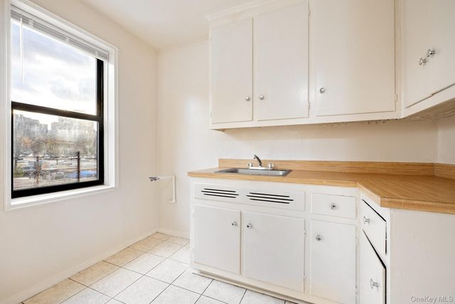 3130 Grand Concourse 2J, Bronx, NY 10458