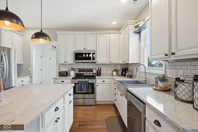 3051 Hawthorn Drive, Lapel, IN 46051