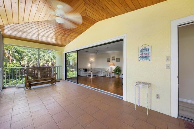 1530 NE Dixie Highway, Jensen Beach, FL 34957