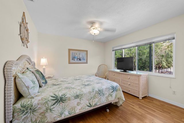 1530 NE Dixie Highway, Jensen Beach, FL 34957