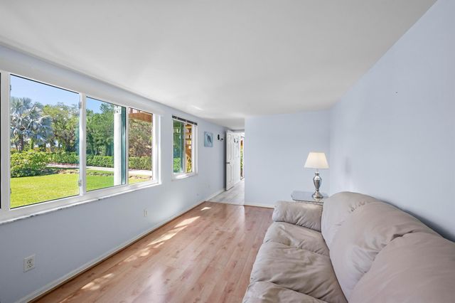 1530 NE Dixie Highway, Jensen Beach, FL 34957