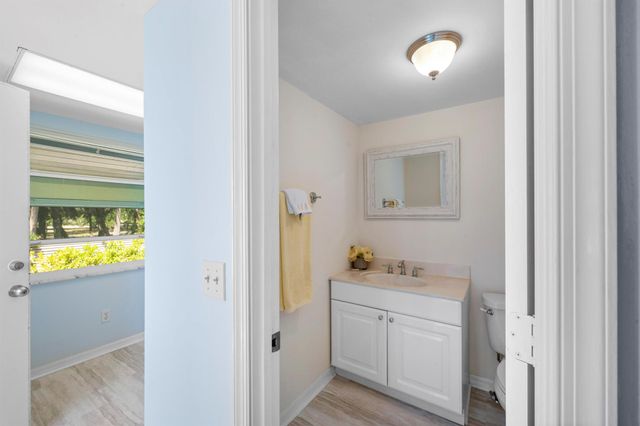 1530 NE Dixie Highway, Jensen Beach, FL 34957
