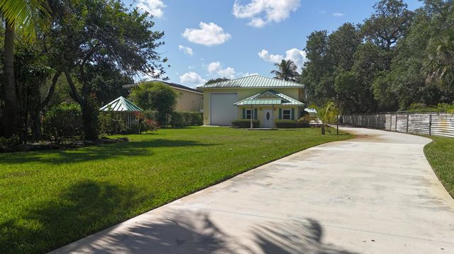 1530 NE Dixie Highway, Jensen Beach, FL 34957