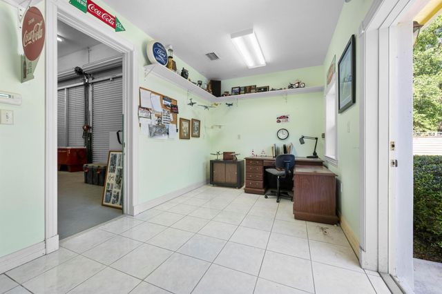1530 NE Dixie Highway, Jensen Beach, FL 34957