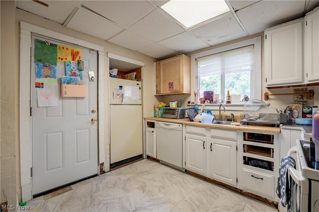 1214 W Wilbeth Road, Akron, OH 44314