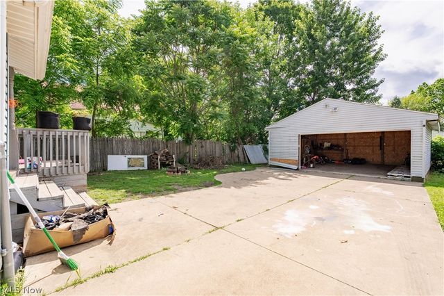 1214 W Wilbeth Road, Akron, OH 44314