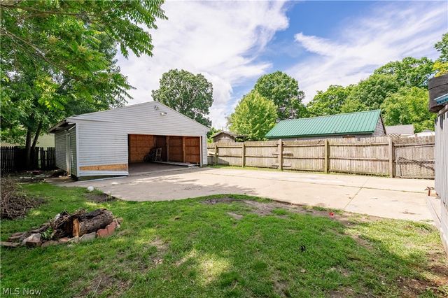 1214 W Wilbeth Road, Akron, OH 44314