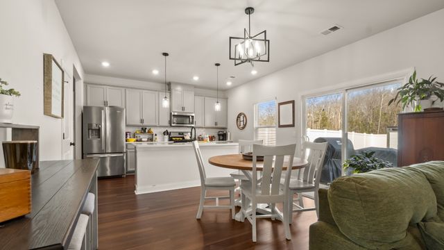 1054 Holland Ridge Way, Lebanon, TN 37090