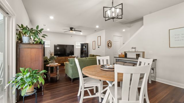 1054 Holland Ridge Way, Lebanon, TN 37090