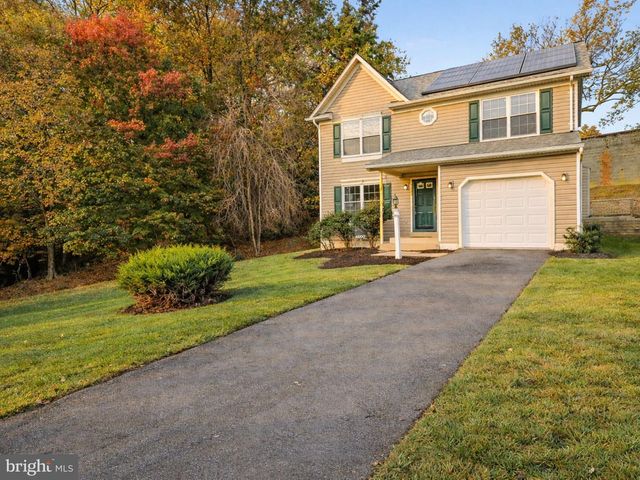 2000 CHITA CT, Temple Hills, MD 20748