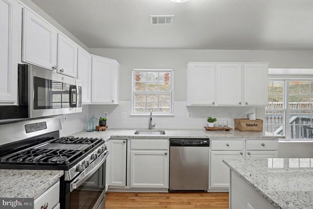 2000 CHITA CT, Temple Hills, MD 20748