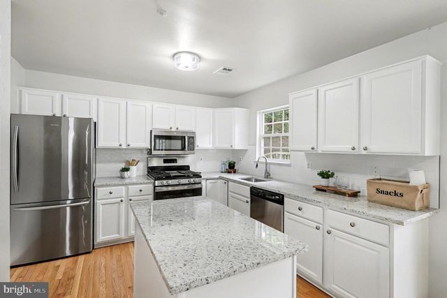 2000 CHITA CT, Temple Hills, MD 20748