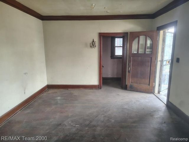 5501 Pacific Street, Detroit, MI 48204