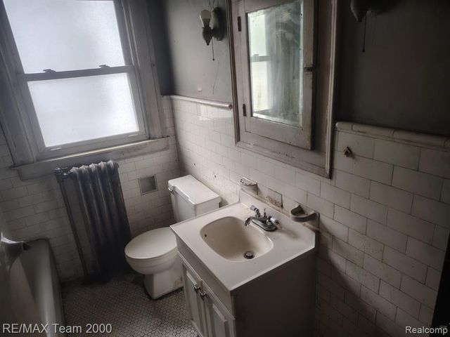5501 Pacific Street, Detroit, MI 48204