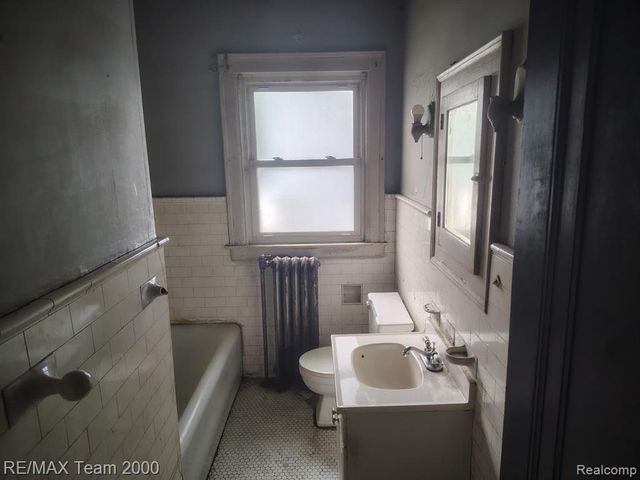 5501 Pacific Street, Detroit, MI 48204