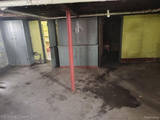 5501 Pacific Street, Detroit, MI 48204