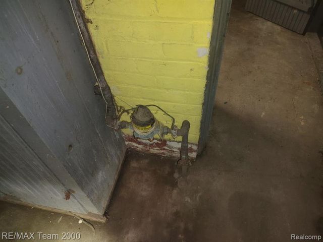 5501 Pacific Street, Detroit, MI 48204