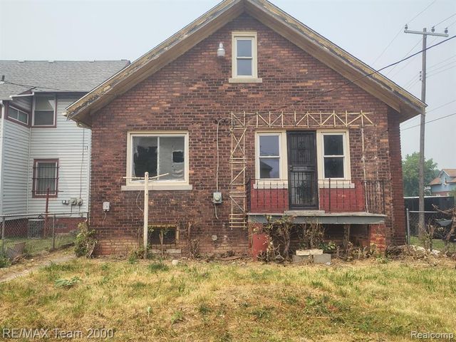 5501 Pacific Street, Detroit, MI 48204
