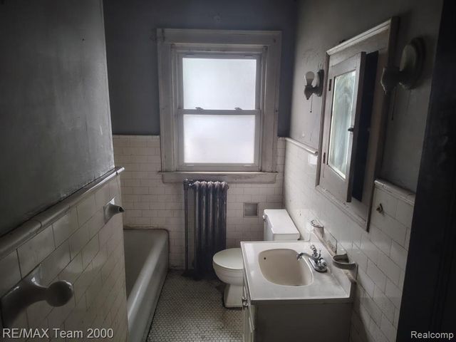 5501 Pacific Street, Detroit, MI 48204