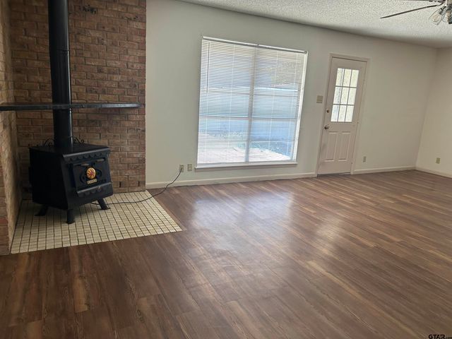 7312 Hollyoak Dr., Tyler, TX 75703