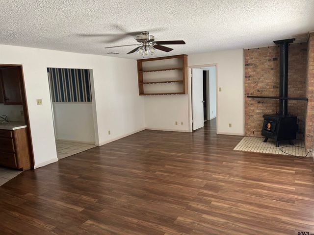 7312 Hollyoak Dr., Tyler, TX 75703