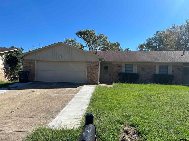 7312 Hollyoak Dr., Tyler, TX 75703