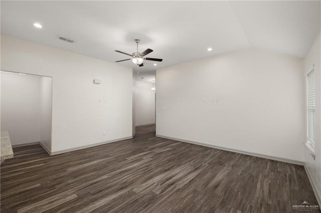 1607 Las Palmas Avenue, Hidalgo, TX 78557