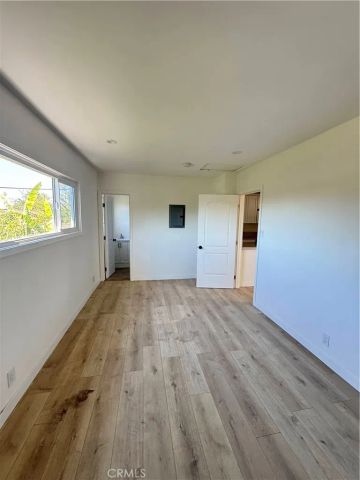 840 W 81st, Los Angeles, CA 90044