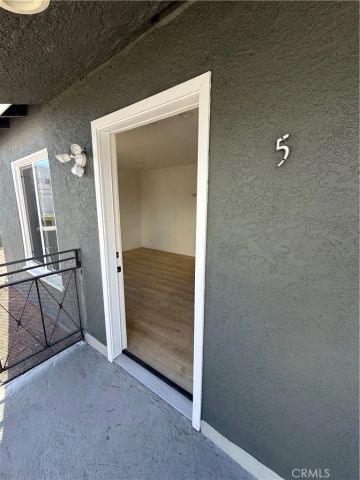 840 W 81st, Los Angeles, CA 90044