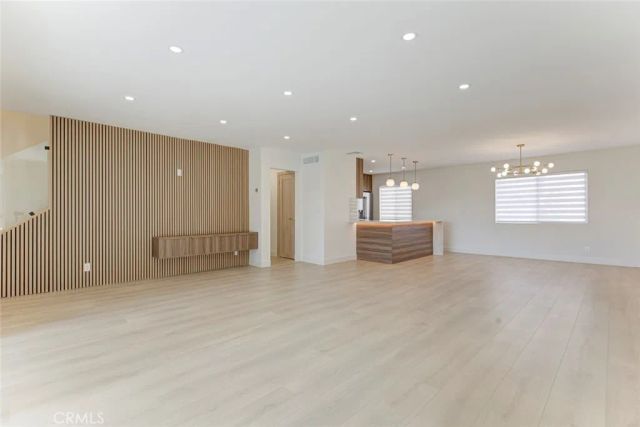 9512 Via Venezia, Burbank, CA 91504