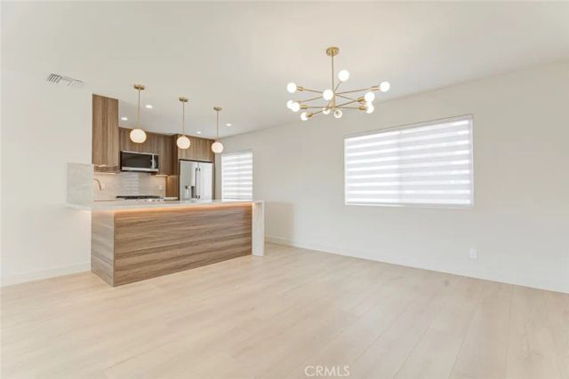 9512 Via Venezia, Burbank, CA 91504
