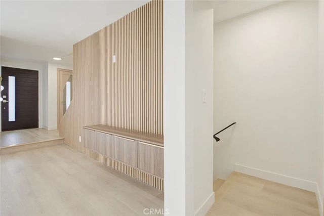 9512 Via Venezia, Burbank, CA 91504