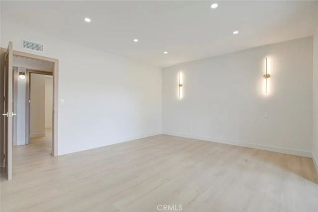 9512 Via Venezia, Burbank, CA 91504