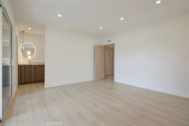 9512 Via Venezia, Burbank, CA 91504
