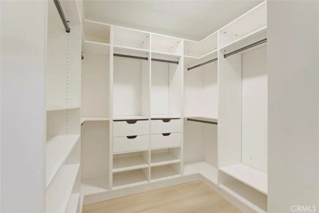 9512 Via Venezia, Burbank, CA 91504