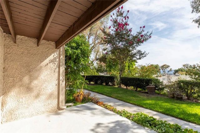 9512 Via Venezia, Burbank, CA 91504
