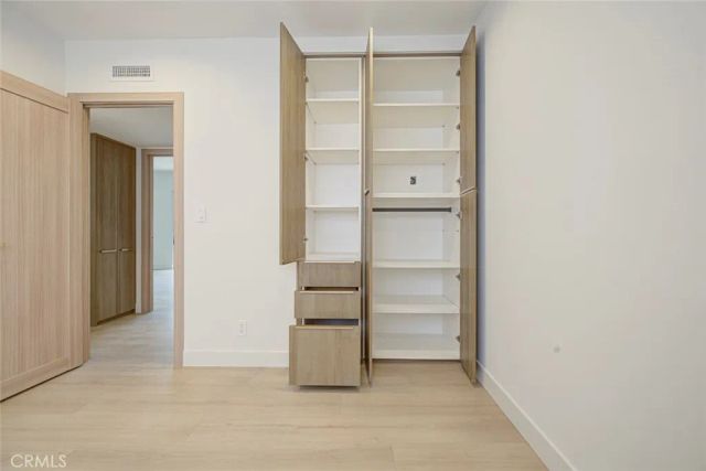 9512 Via Venezia, Burbank, CA 91504
