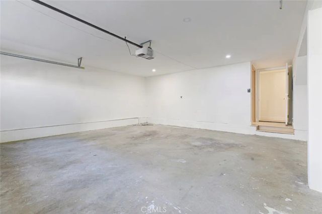 9512 Via Venezia, Burbank, CA 91504