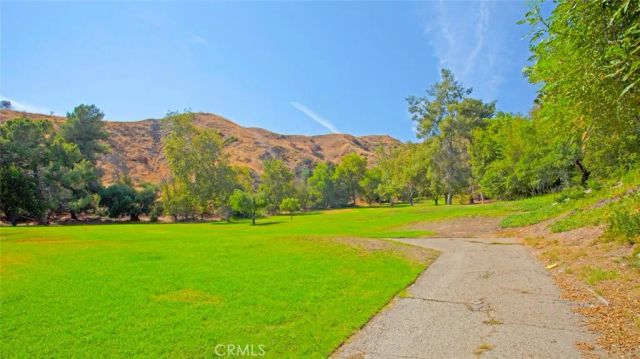 9512 Via Venezia, Burbank, CA 91504