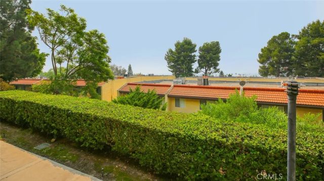 9512 Via Venezia, Burbank, CA 91504