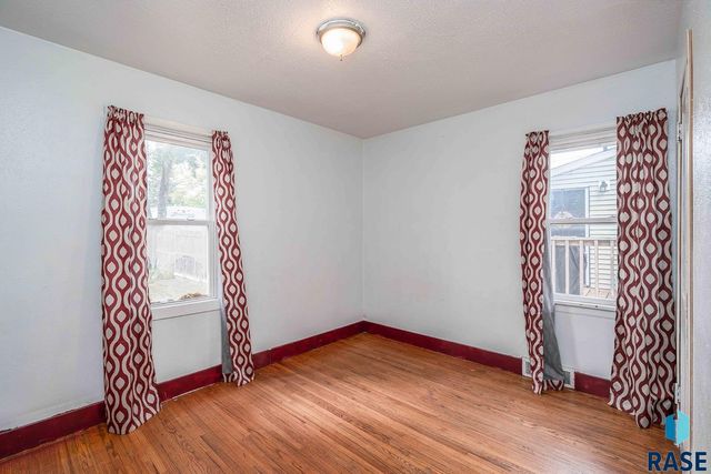 919 N Dakota Ave Avenue, Sioux Falls, SD 57104