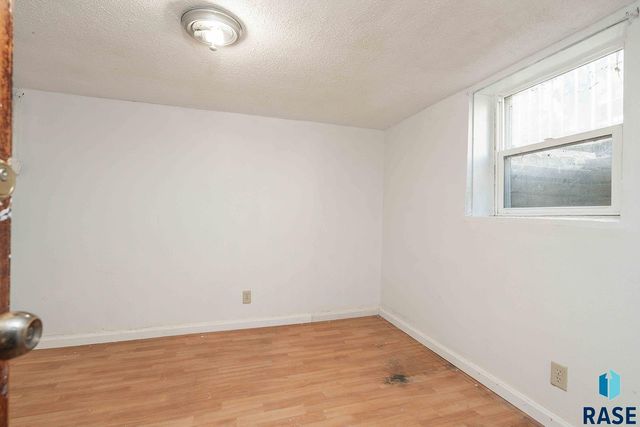 919 N Dakota Ave Avenue, Sioux Falls, SD 57104