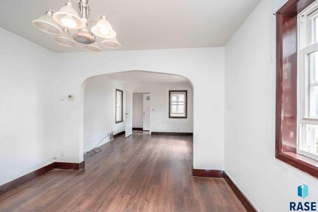 919 N Dakota Ave Avenue, Sioux Falls, SD 57104