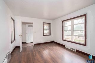 919 N Dakota Ave Avenue, Sioux Falls, SD 57104