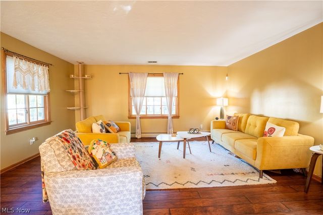 110 Berkshire Road, Elyria, OH 44035